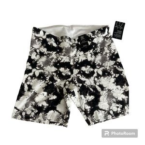 I.N.C women bike shorts XL white and black marble